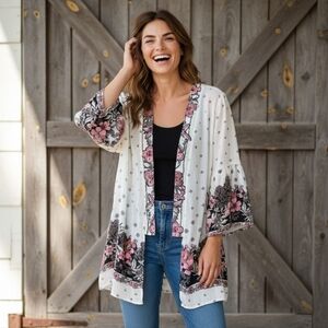 Altar'd State White Floral Kimono